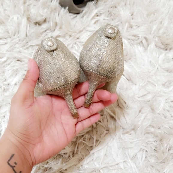 Authentic Micheal Kors kitten Heels - Picture 5 of 7